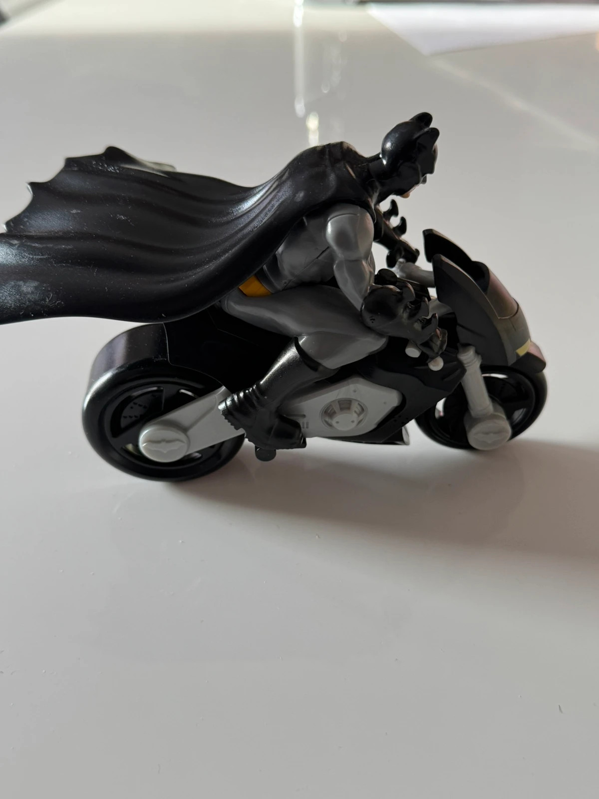 Figurine Batman avec sa moto 16cm – Marvel – taille Prématuré, jusqu'à 44cm 4