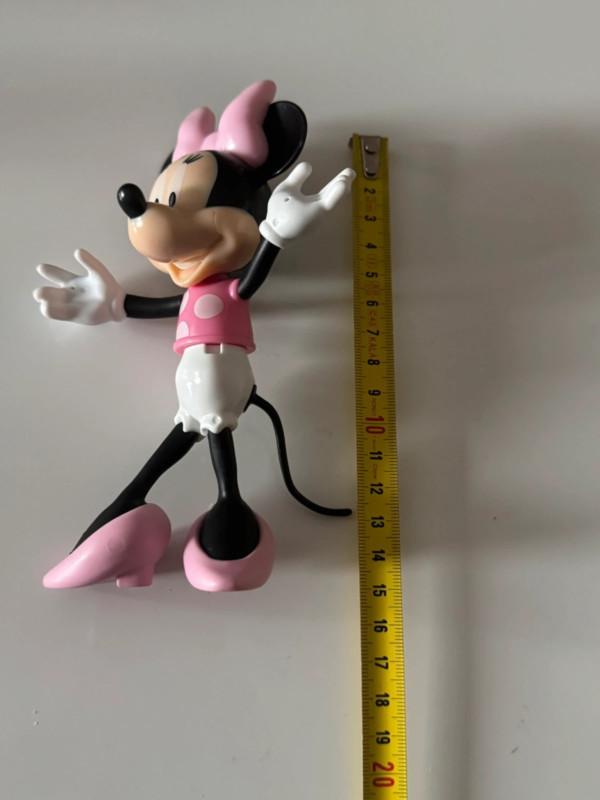 Figurine Minnie Mousse en talons – Disney – taille Taille unique 5