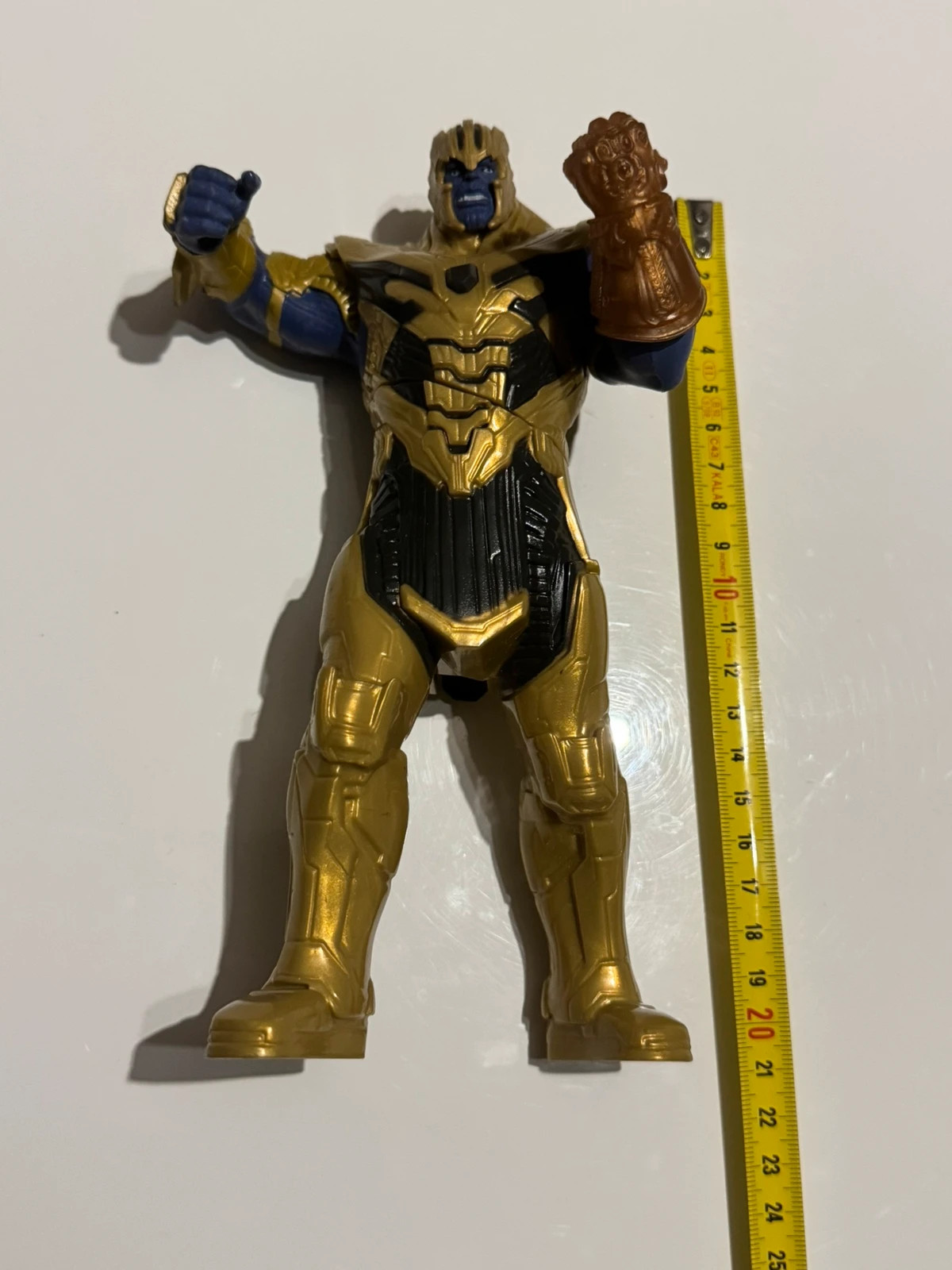 Figurine Thanos action lumineux et sonore 20cm – MARVEL AVENGERS – taille Prématuré, jusqu'à 44cm 4