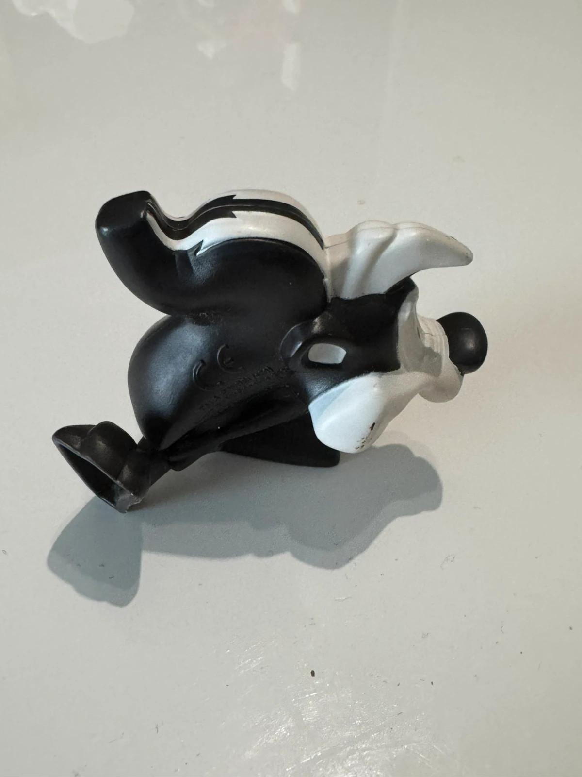 Figurine Pépé le Putois Looney Tunes – Looney Tunes – taille Prématuré, jusqu'à 44cm 4