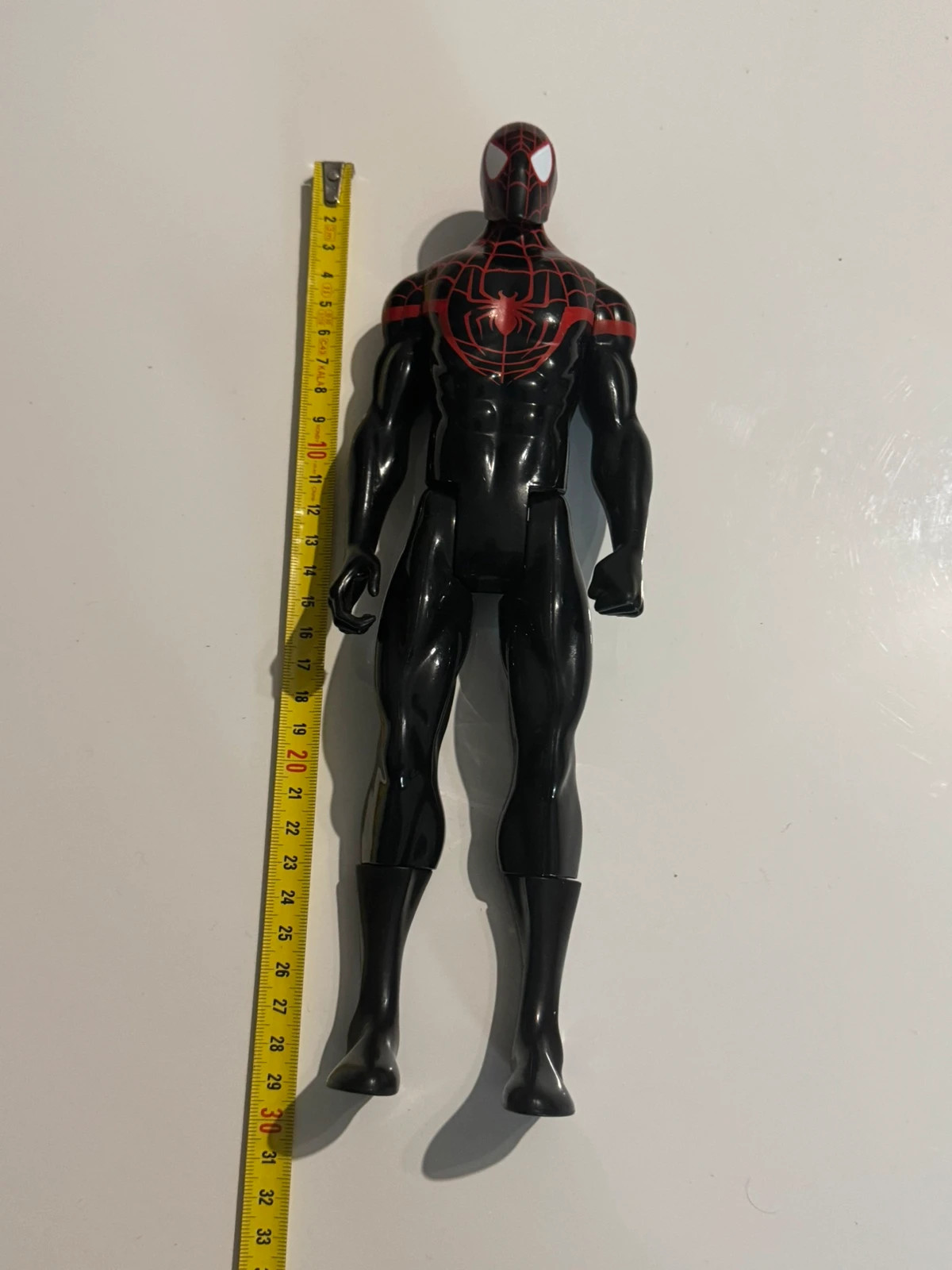 Figurine Miles Morales Spiderman Noir 30cm – Spiderman – taille Prématuré, jusqu'à 44cm 4