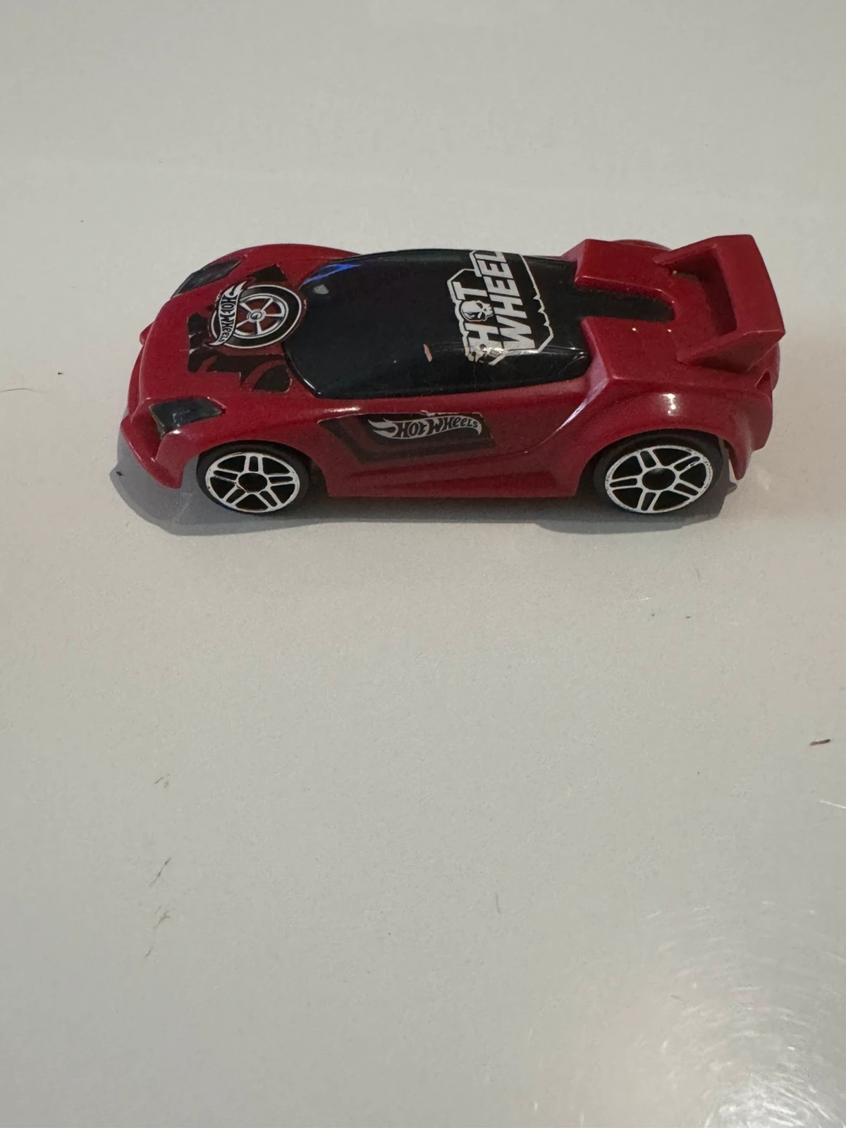 Voiture rouge Hot Wheels – Hot Wheels 2