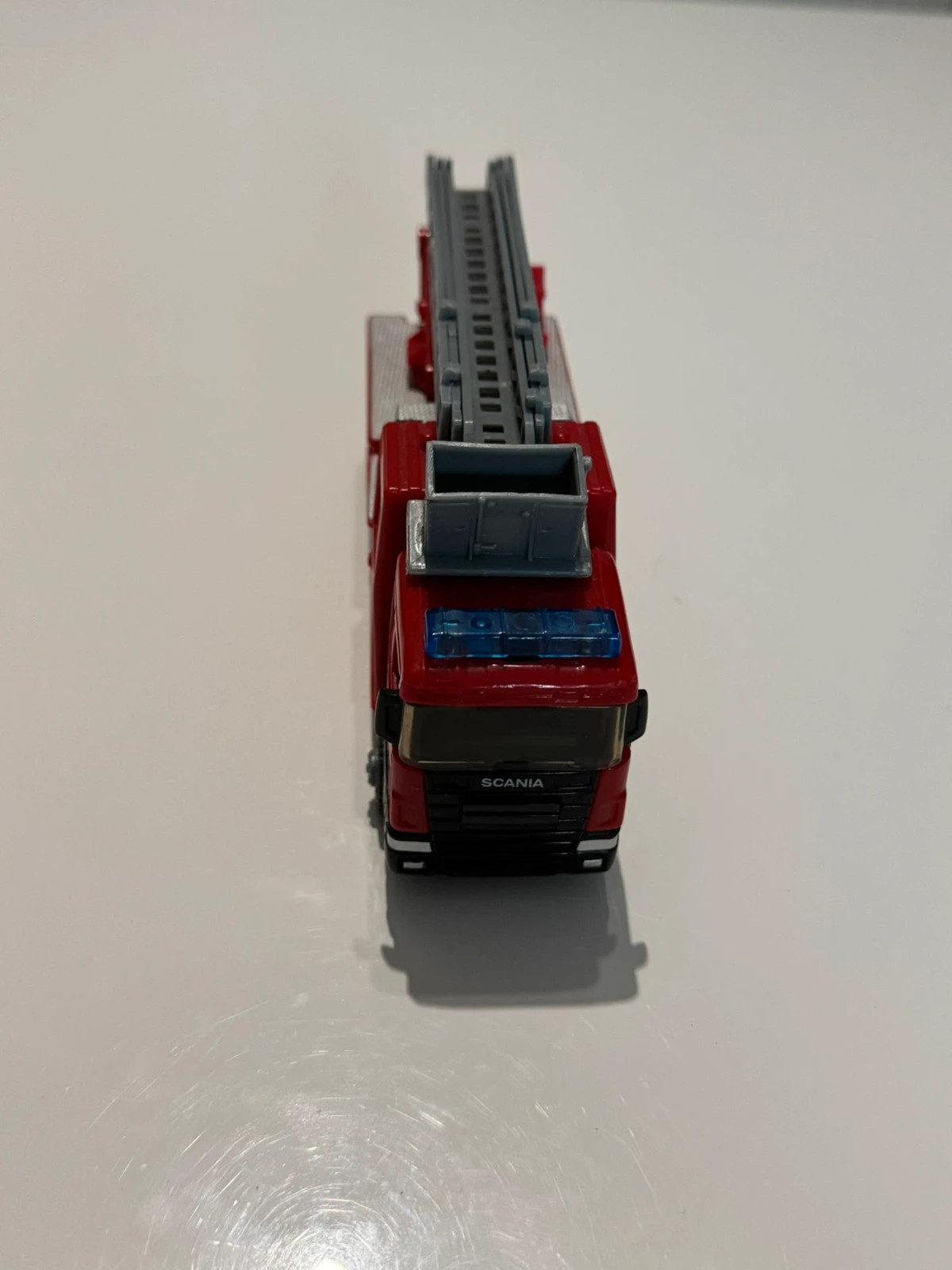 Camion Pompiers 1/64 en bon état – Harmony 3