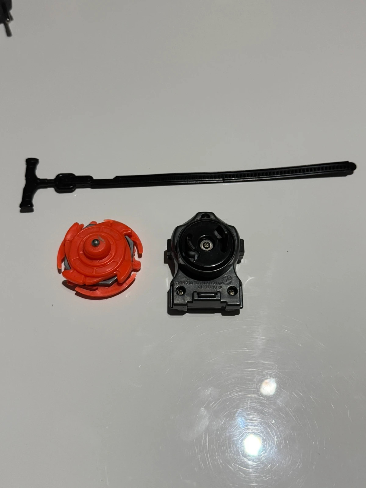 Toupie Style Beyblade mais non officielle – Toupie – taille Taille unique 2