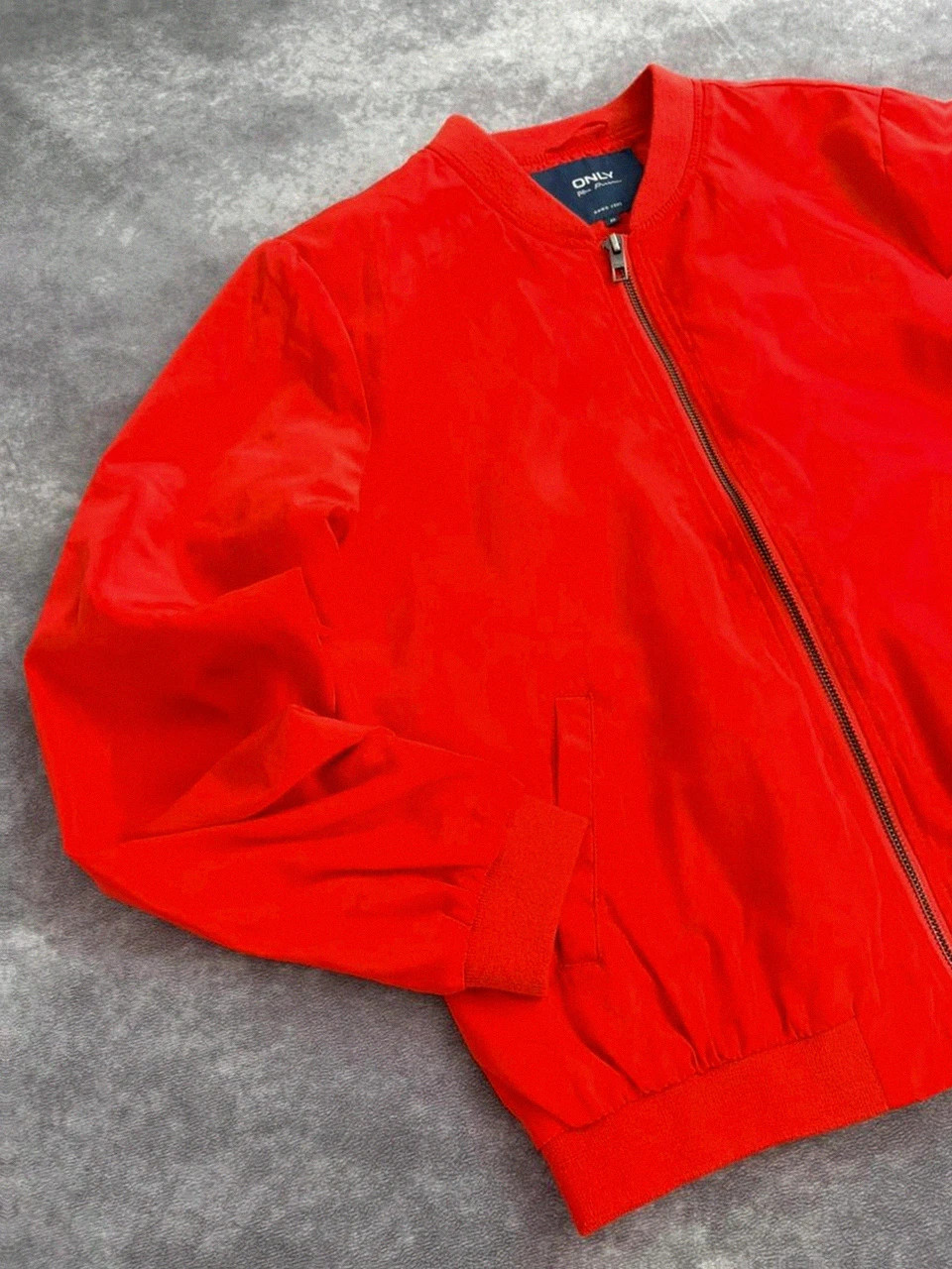 Lightweight Bomber Jacket Bright Red Casual Outerwear Only Brand Zipper Pockets Spring Fashion🌺 – ONLY – taille S 2