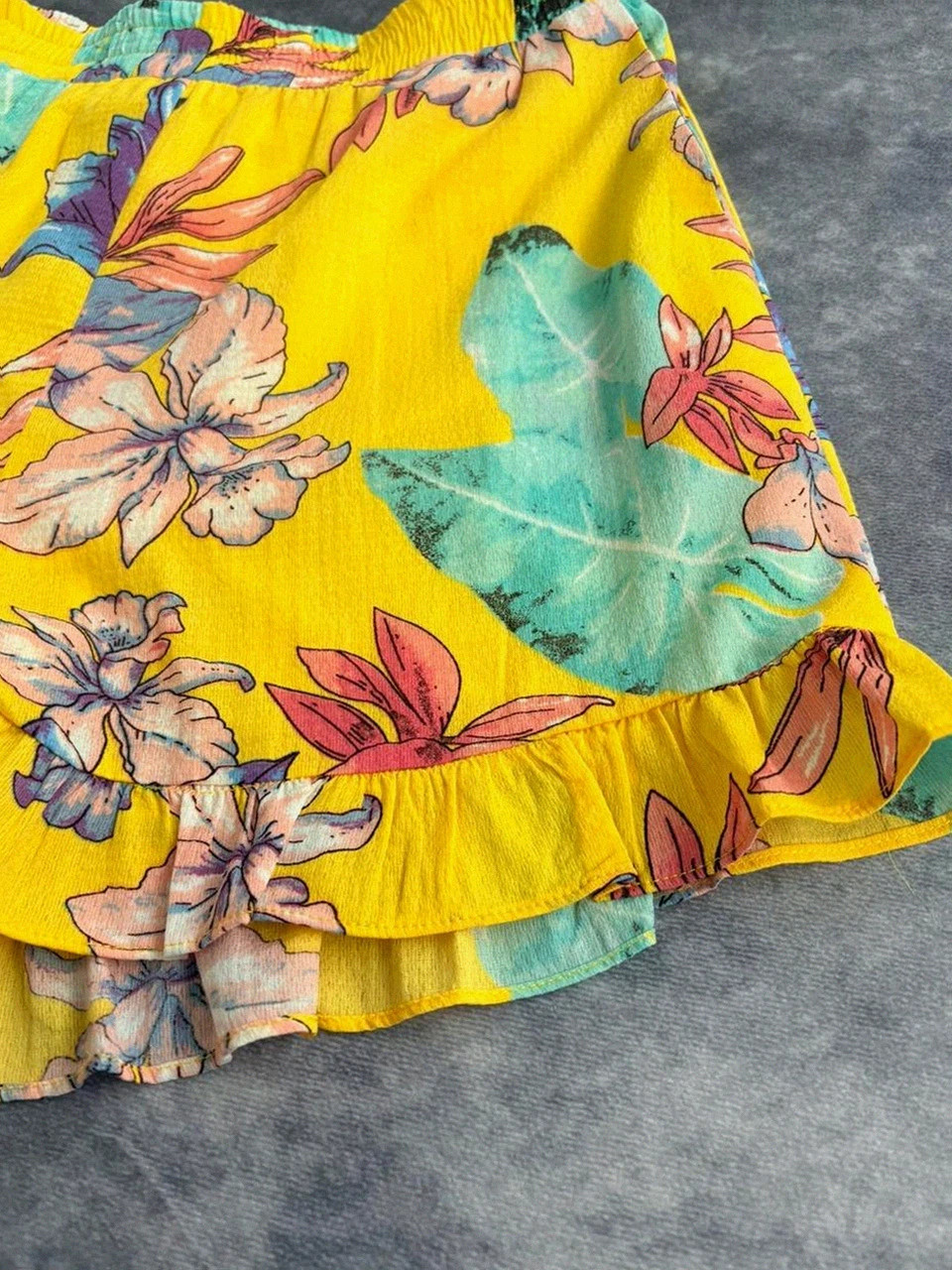 Tropical Floral Yellow Ruffle Shorts Comfortable High Waisted Beach Summer Shorts🌺 – Tendance – taille M / 38 / 10 3
