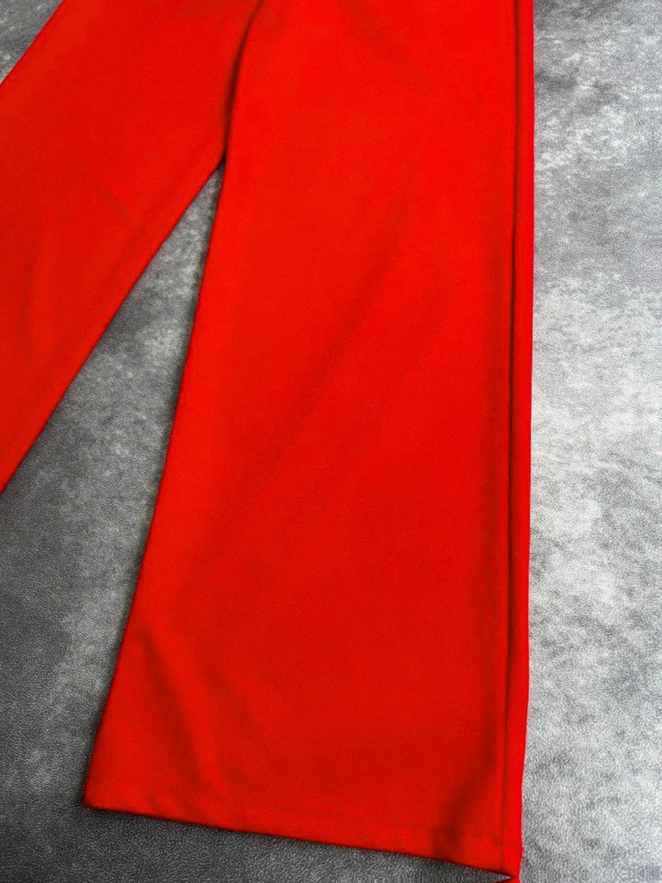 Pantalones Palazzo Rojo Vibrante con Detalle de Botón Tiro Alto – Vintage Dressing – taille M / 38 / 10 3