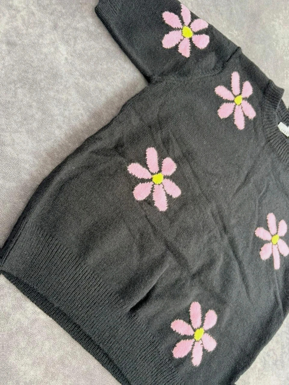 Suéter negro flores rosas retro oversized estilo cute floral aesthetic🌺 – Tendance – taille M / 38 / 10 2