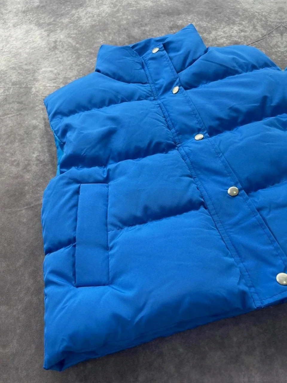 Padded Blue Gilet Vest Sleeveless Jacket Electric Blue Winter Quilted Streetwear Warm 🌺 – Vintage Dressing – taille L / 40 / 12 5