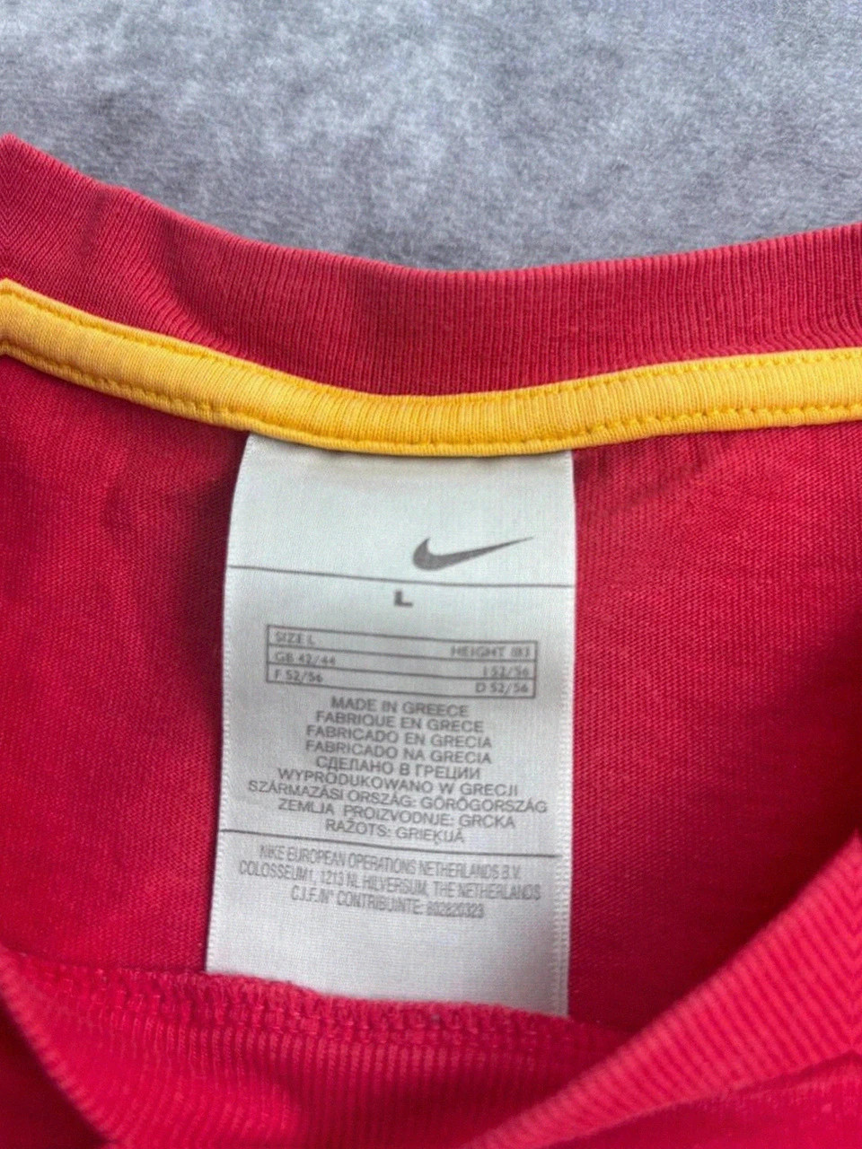 Nike Vintage T Shirt Red Yellow Registered Trademark Swoosh Logo Sportswear Size L Men Cotton🌺 – Nike – taille L 2
