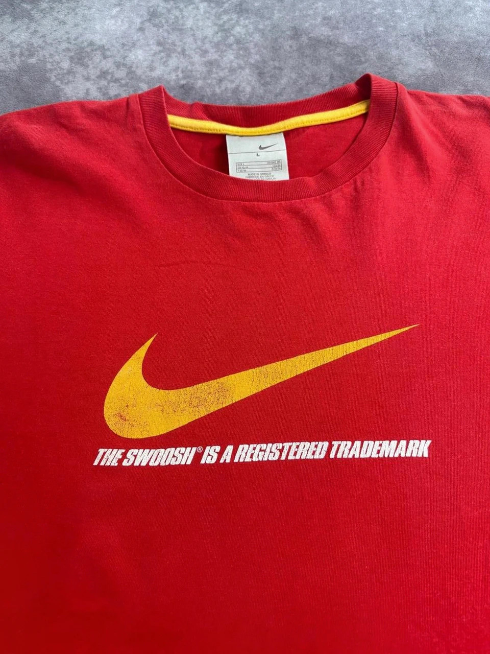 Nike Vintage T Shirt Red Yellow Registered Trademark Swoosh Logo Sportswear Size L Men Cotton🌺 – Nike – taille L 4