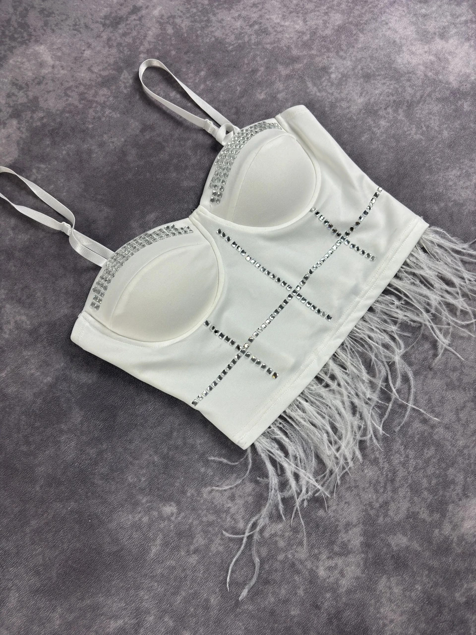 White Rhinestone Feather Bustier Crop Top Y2K Party Glam New Collection – Vintage Dressing – taille Taille unique 4