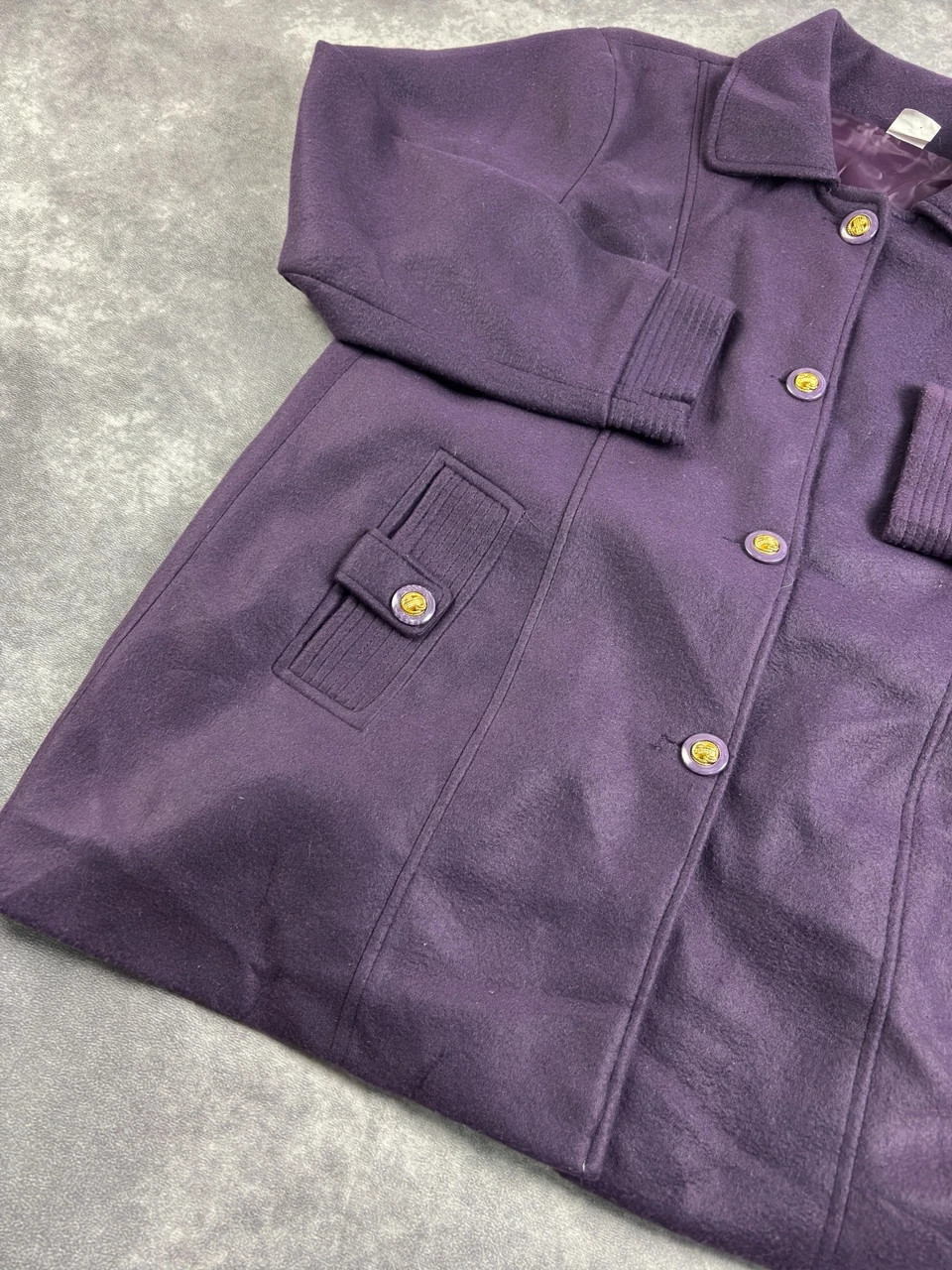 Vintage Purple Wool Blend Button Down Coat Warm Winter Jacket Collar Outerwear Women Size L – Vintage Dressing – taille L / 40 / 12 3