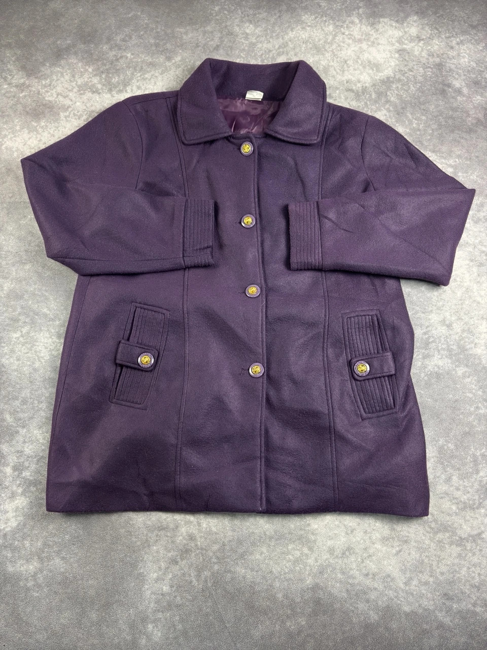 Vintage Purple Wool Blend Button Down Coat Warm Winter Jacket Collar Outerwear Women Size L – Vintage Dressing – taille L / 40 / 12