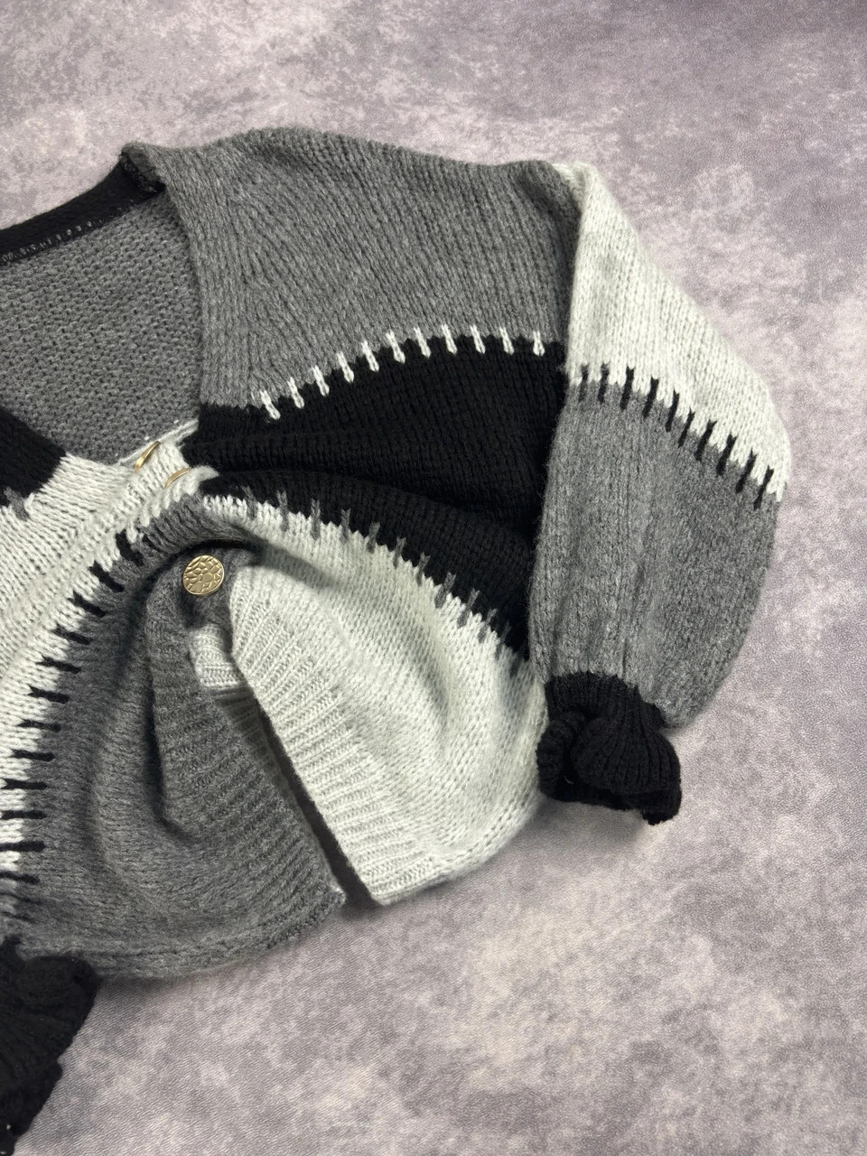 Vintage Black Grey White Geometric Knit Cardigan Button Front Y2K Retro Casual Sweater – taille Taille unique 2