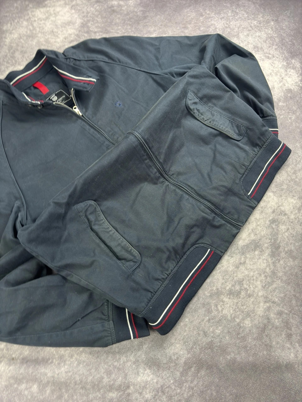 Bomber Navy Zip Jacket Embroidered Logo Retro Streetwear – Vintage Dressing – taille XL 4