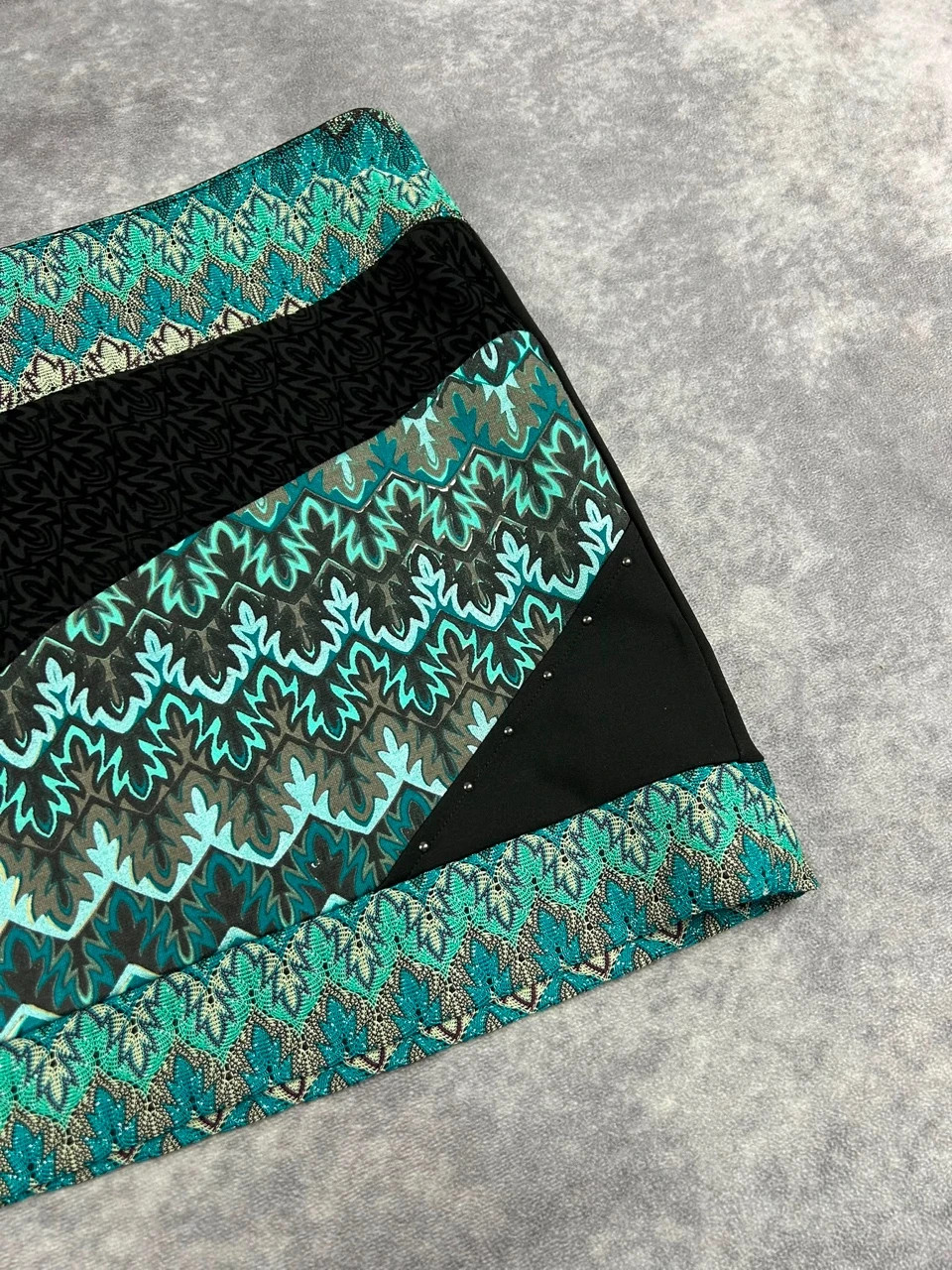 Original Hovikki Collection Black Turquoise Geometric Mini Skirt Size 36 Y2K Retro Streetwear – Hovikki Collection – taille S / 36 / 8 4