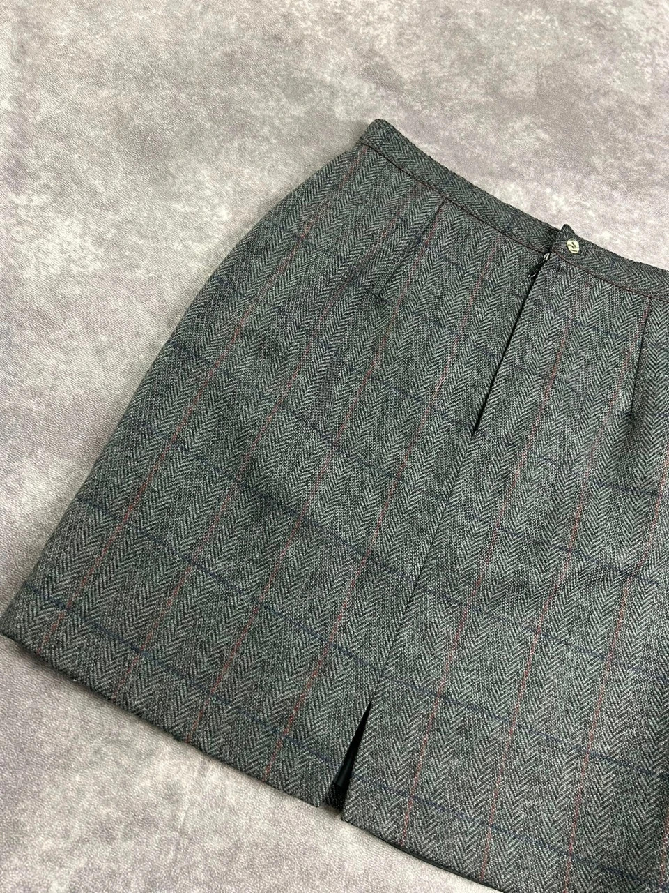 Vintage Plaid Herringbone Mini Skirt Dark Grey Red Retro Streetwear Preppy – Vintage Dressing – taille S / 36 / 8 3