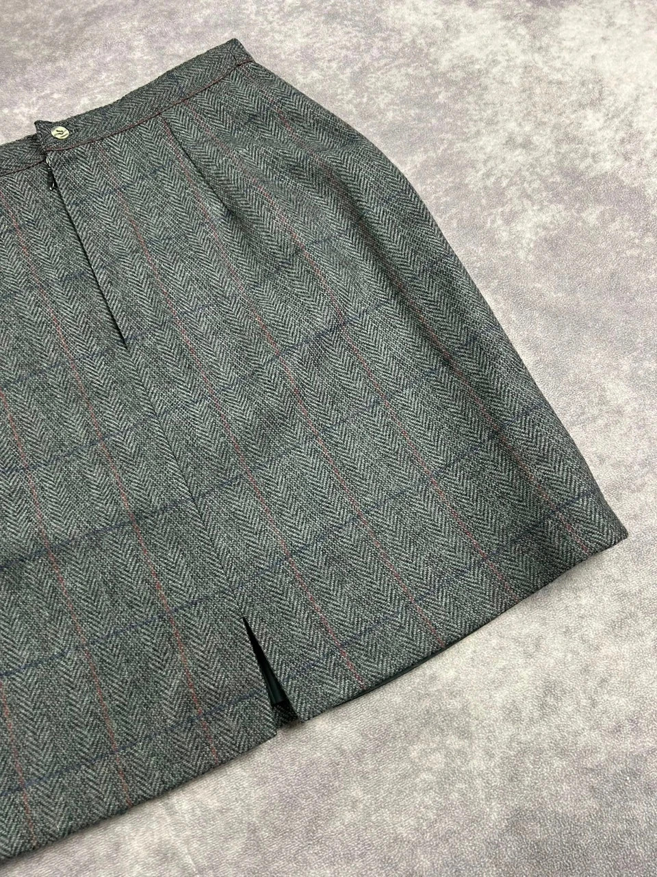 Vintage Plaid Herringbone Mini Skirt Dark Grey Red Retro Streetwear Preppy – Vintage Dressing – taille S / 36 / 8 4