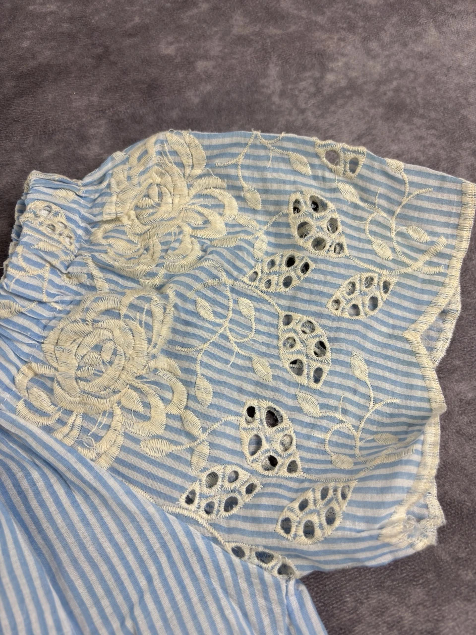 Original Light Blue Striped Embroidered Off Shoulder Top Y2K Streetwear Size L – Vintage Dressing – taille L / 40 / 12 3