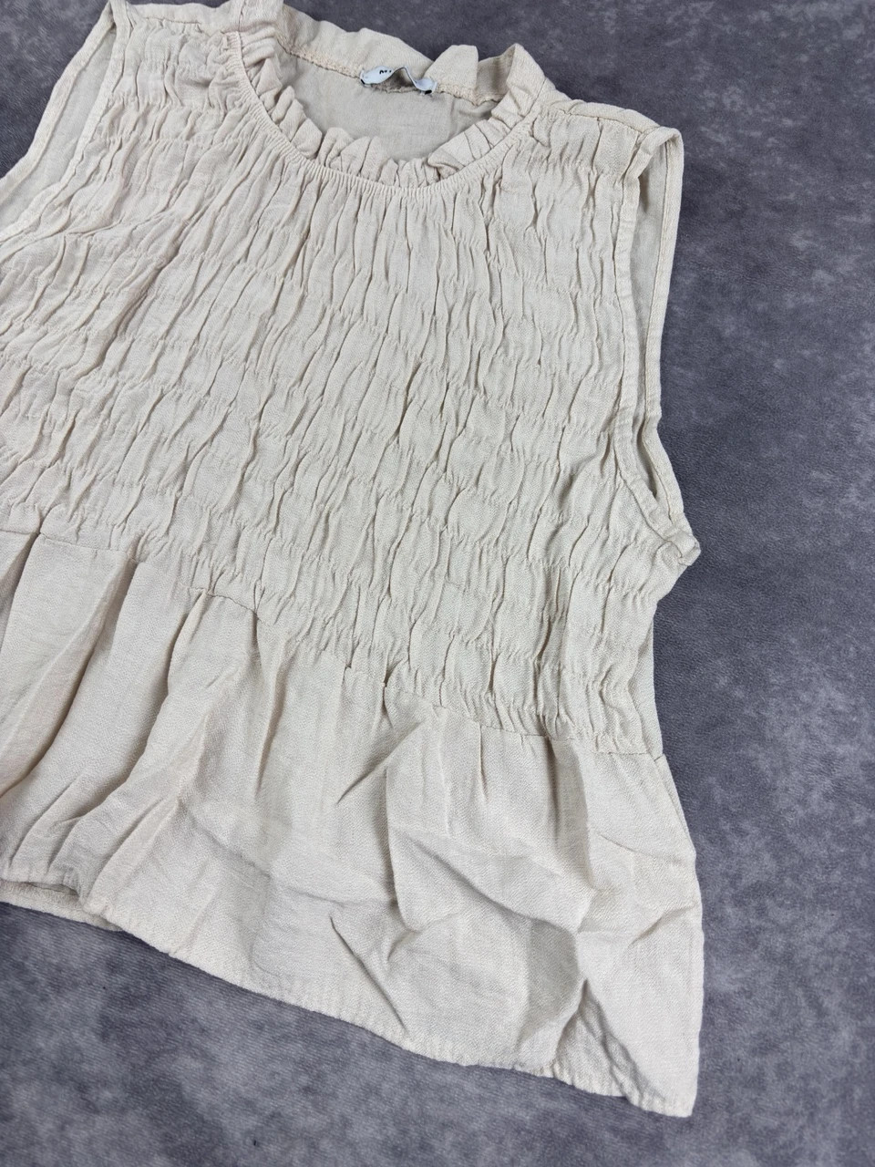 Mulaya Original Beige Smocked Sleeveless Peplum Top Y2K Streetwear Size S – Vintage Dressing – taille Taille unique 3