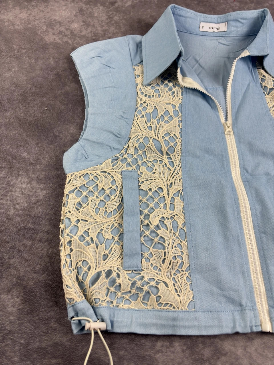 Viccee Original Light Blue Lace Zip Vest Y2K Streetwear Size 2 – Vintage Dressing – taille Taille unique 2
