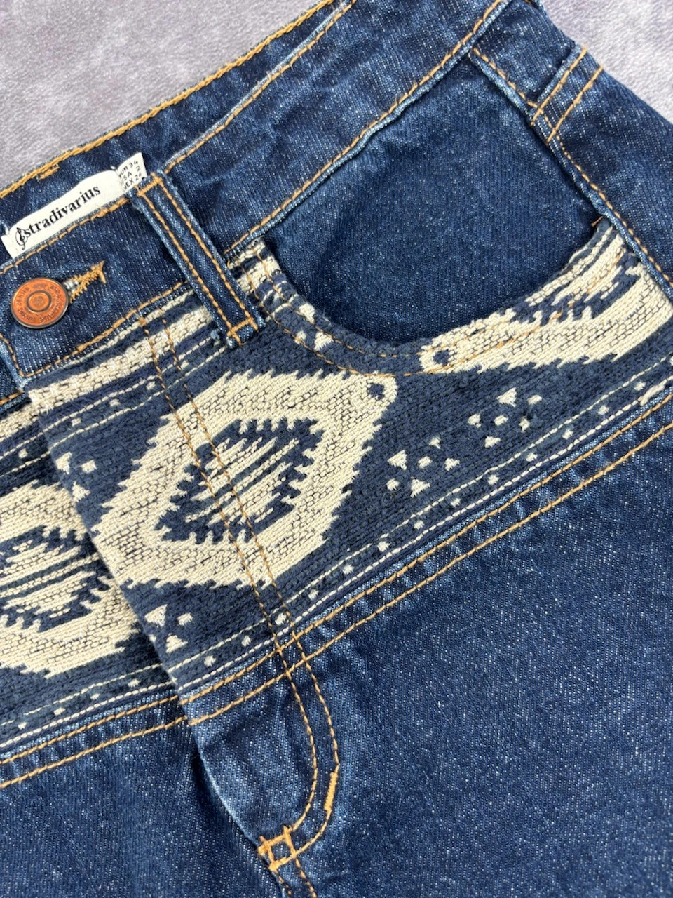 Denim Skirt with Geometric Embroidered Details Casual Style🌺 – Stradivarius – taille XS / 34 / 6 4