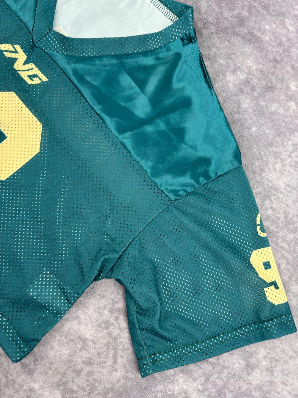 Vintage Teal Mesh Football Jersey Number 98 Adventure Retro Y2K Streetwear M – Vintage Dressing – taille M 4