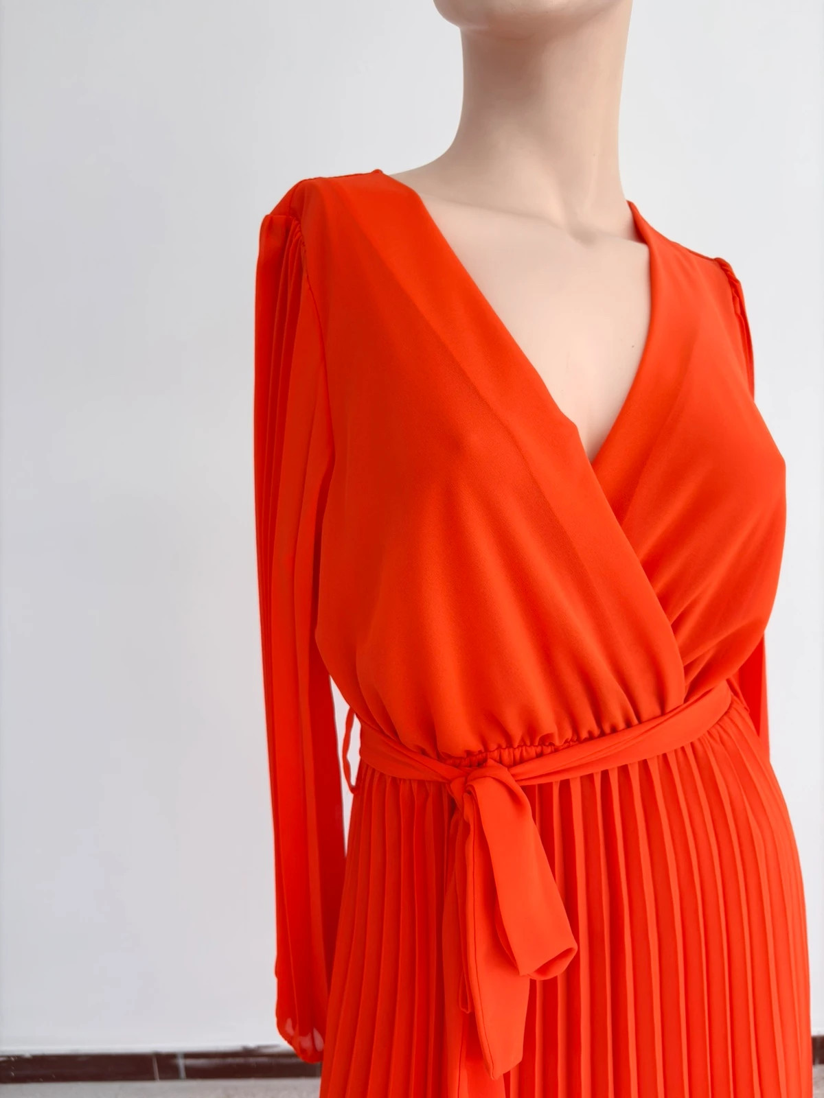 Elegant Orange Pleated Maxi Dress Long Sleeve Wrap V Neck Wedding Guest Party Evening Dress M🌺 – Vintage Dressing – taille M / 38 / 10 3