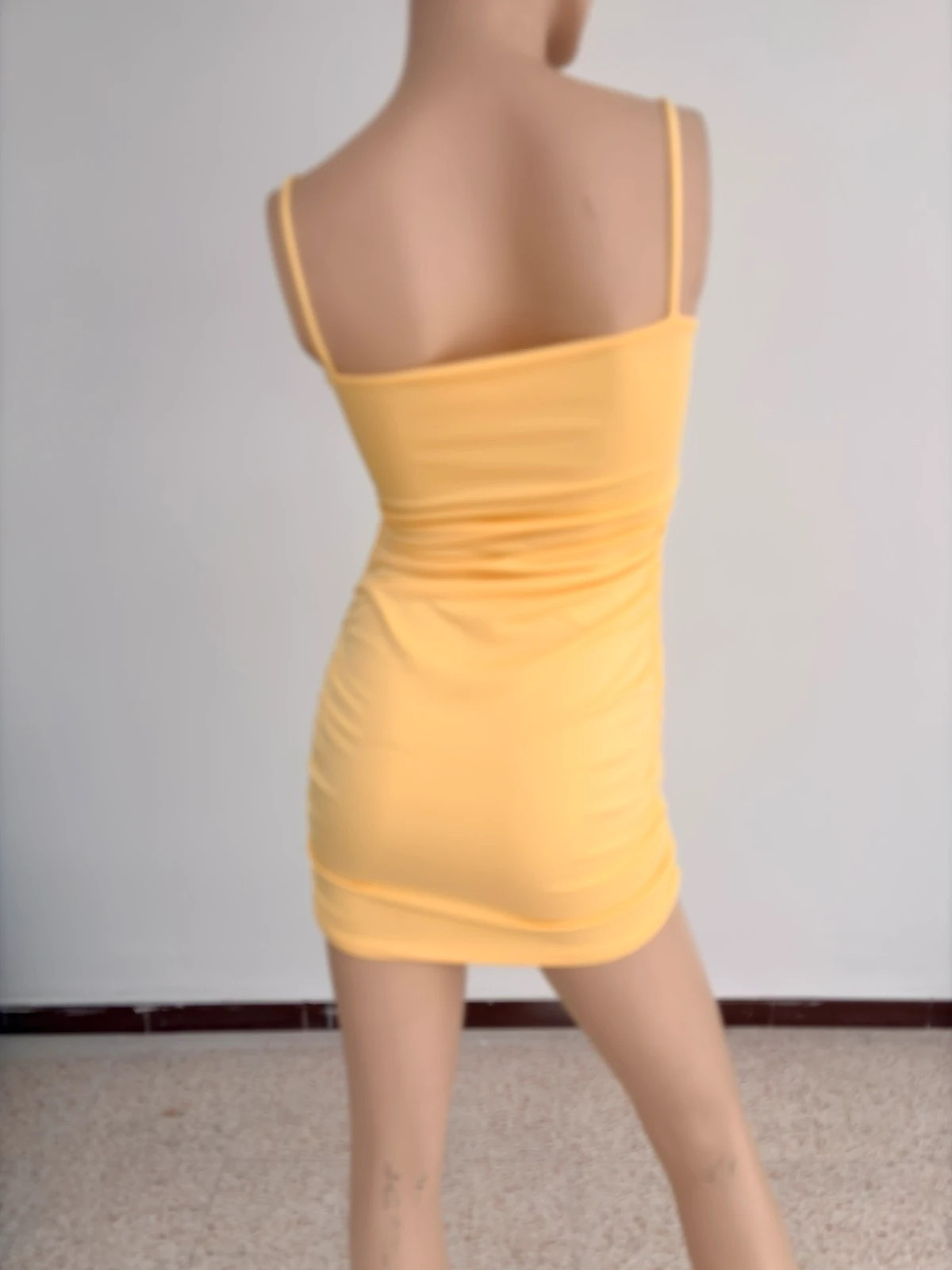 Yellow Ruched Mini Dress Spaghetti Strap Summer Bodycon Clubwear Party Dress S🌺 – Vintage Dressing – taille S / 36 / 8 5