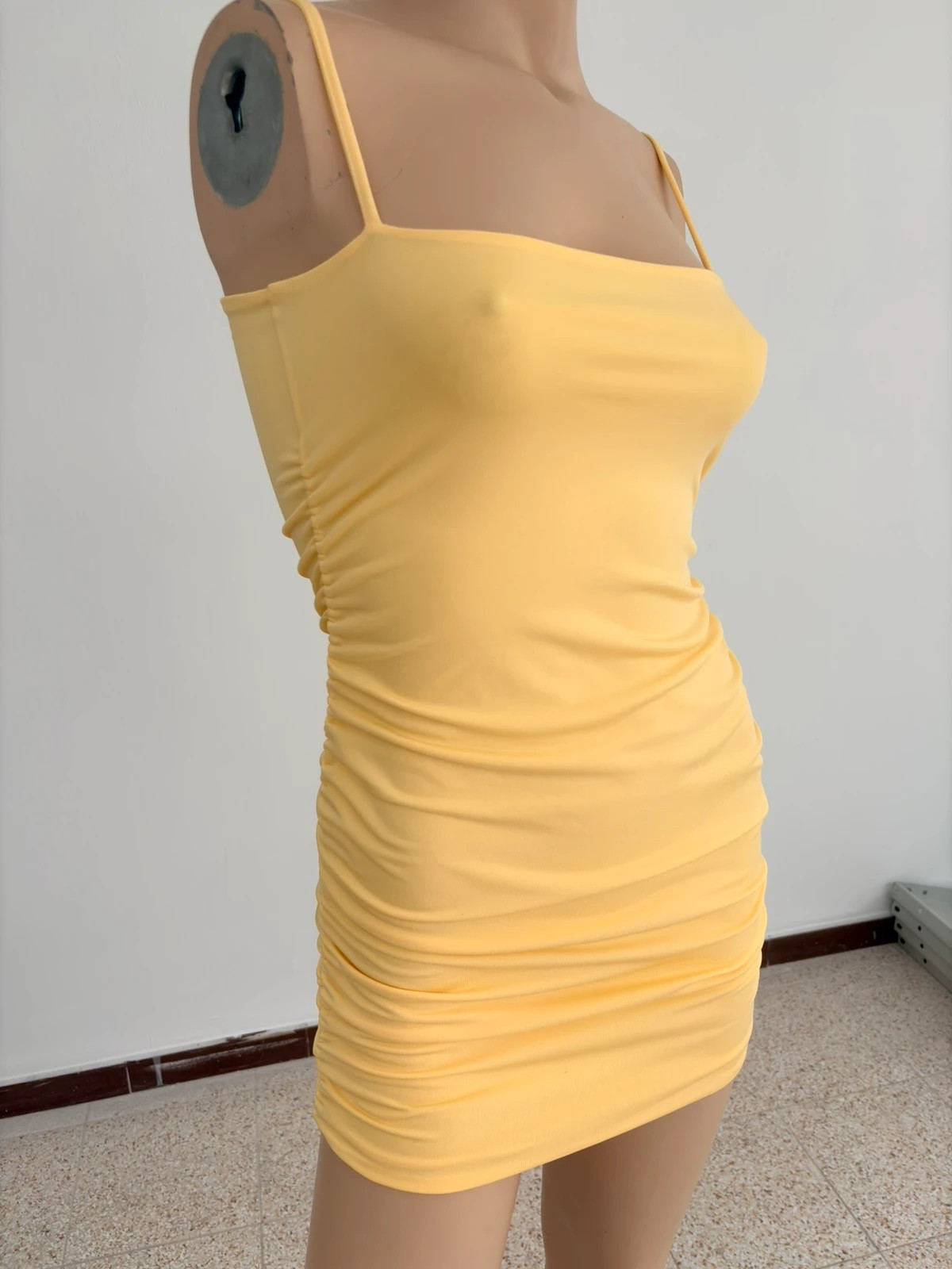 Yellow Ruched Mini Dress Spaghetti Strap Summer Bodycon Clubwear Party Dress S🌺 – Vintage Dressing – taille S / 36 / 8 2