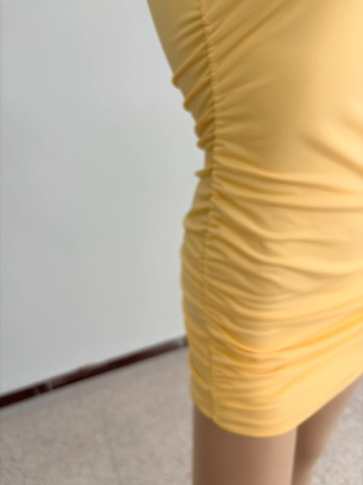 Yellow Ruched Mini Dress Spaghetti Strap Summer Bodycon Clubwear Party Dress S🌺 – Vintage Dressing – taille S / 36 / 8 4