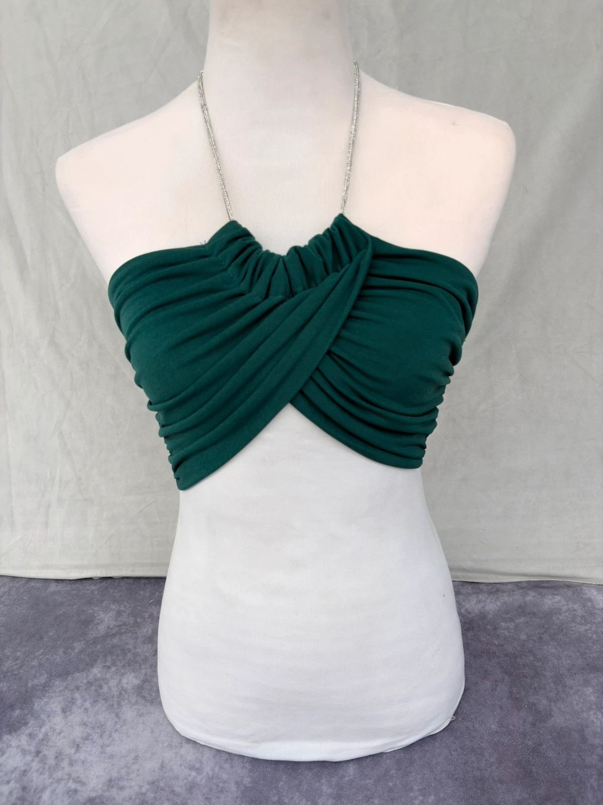Dark Green Crossover Halter Crop Top Rhinestone Chain Straps Ruched Party Evening Clubwear Blouse🌺 – Vintage Dressing – taille Taille unique