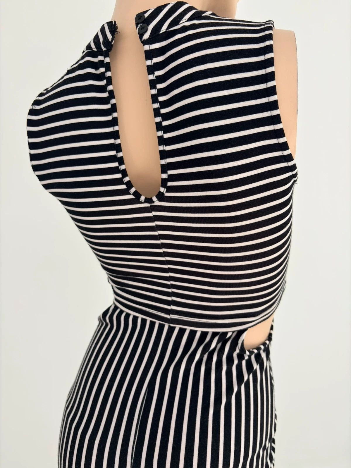 Black and White Striped Midi Dress Cut Out Side Open Back Sleeveless Summer Casual Bodycon🌺 – Vintage Dressing – taille S / 36 / 8 3