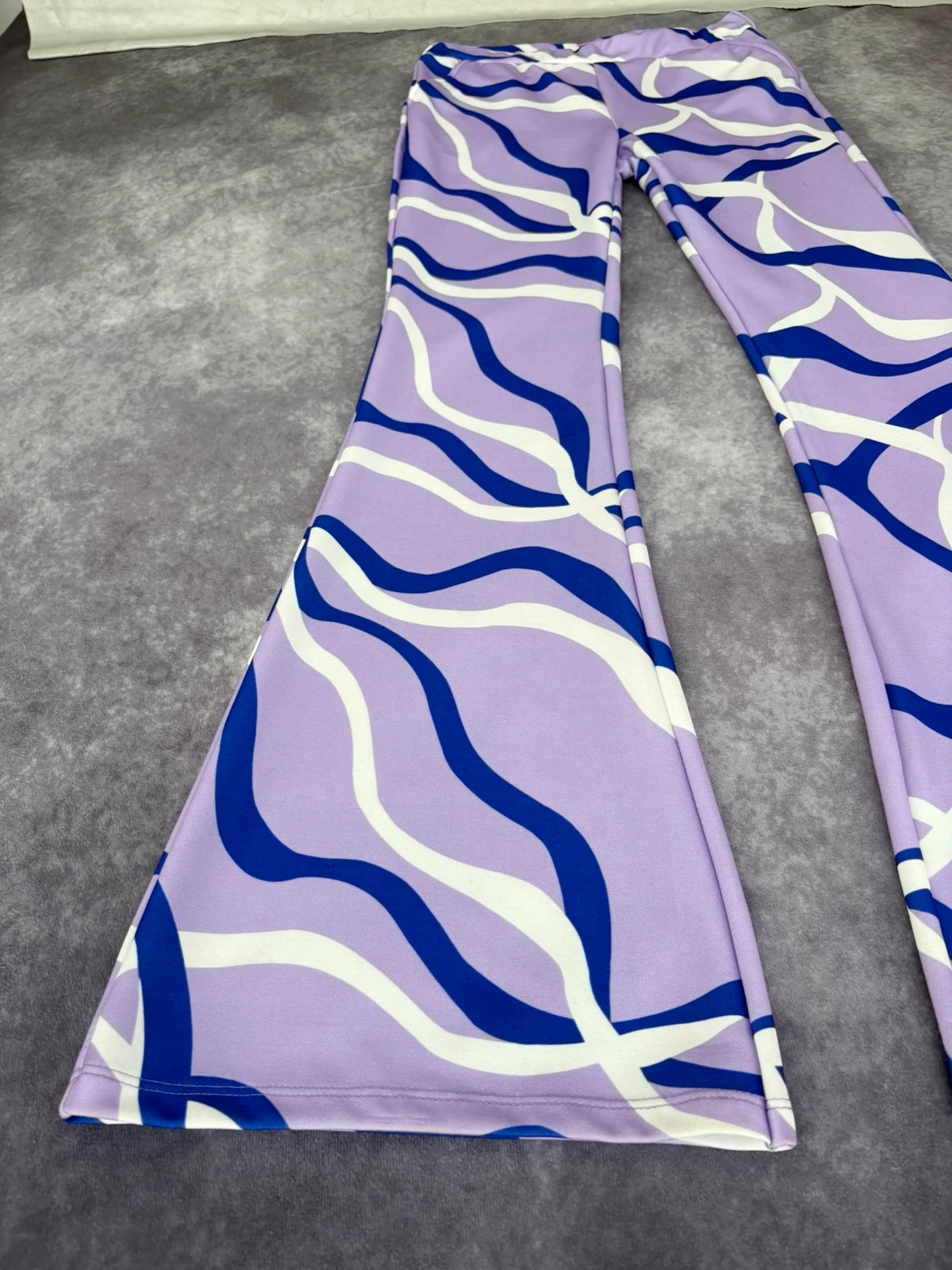 Purple Abstract Print Flare Trousers Retro Style Wide Leg Pants High Waisted Bell Bottoms🌺 – Vintage Dressing – taille Taille unique 2