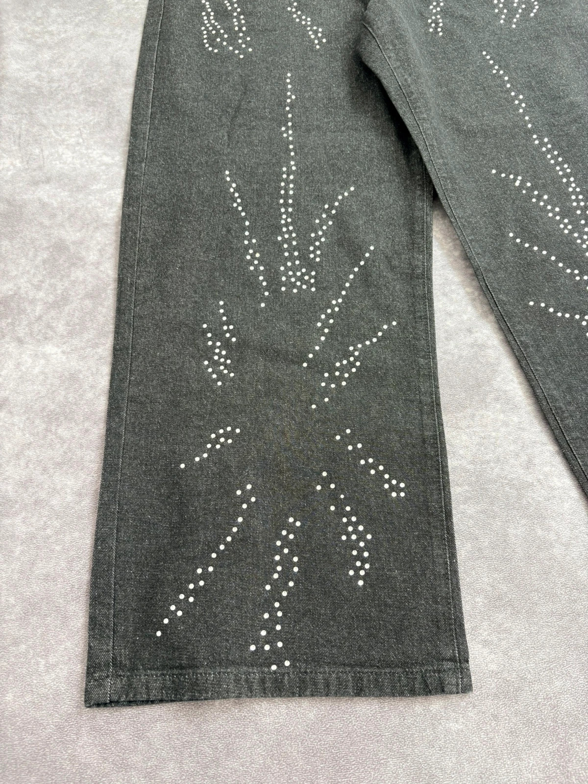 Dark Grey Wide Leg Jeans with Sparkly Rhinestones and Distressed Details Y2K Aesthetic Pants🌺 – Vintage Dressing – taille L / 40 / 12 2