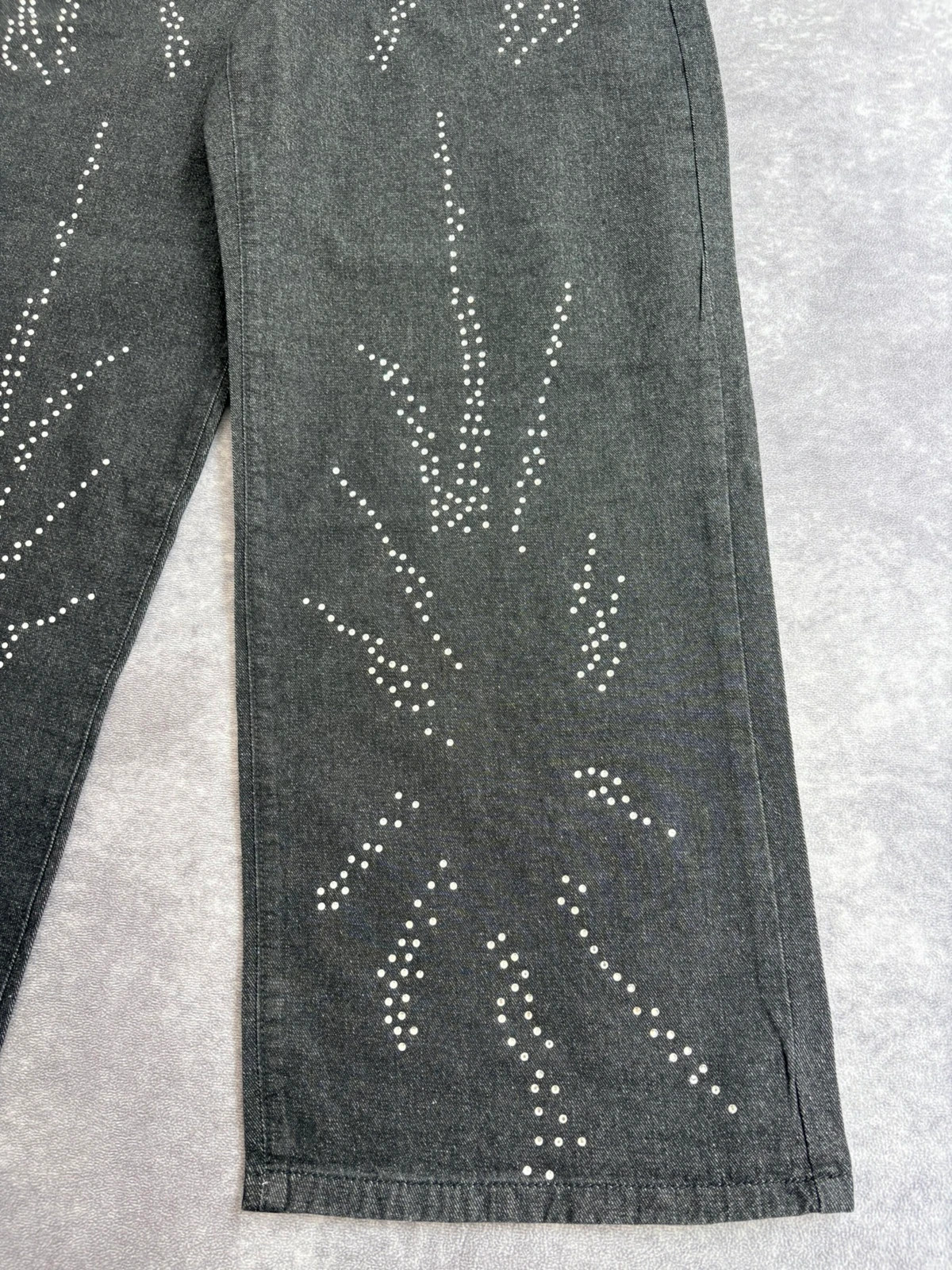 Dark Grey Wide Leg Jeans with Sparkly Rhinestones and Distressed Details Y2K Aesthetic Pants🌺 – Vintage Dressing – taille L / 40 / 12 3