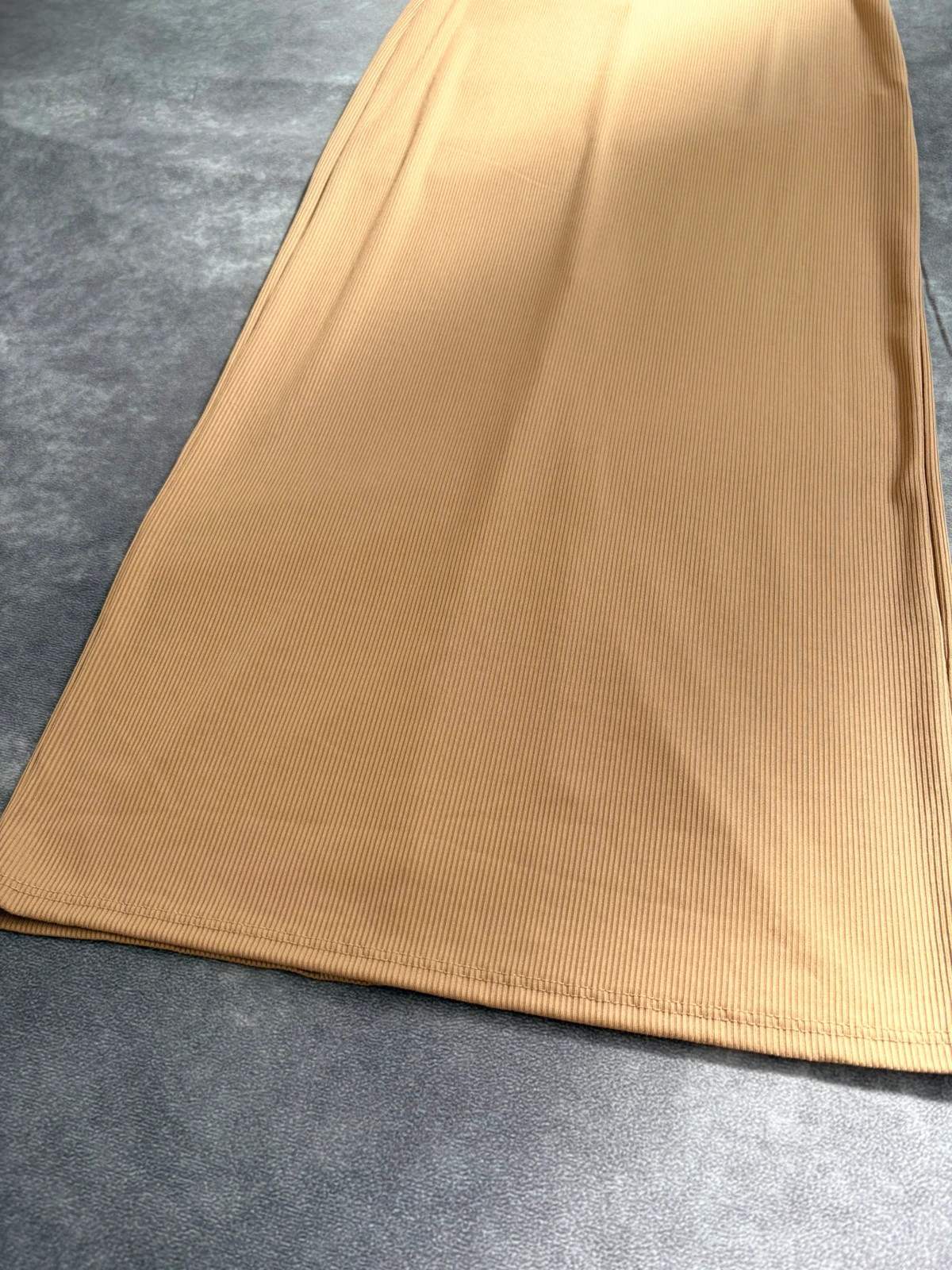 Camel Ribbed Knit Maxi Skirt High Waist Straight Long Pencil Skirt Minimalist Casual Summer Look – Vintage Dressing – taille M / 38 / 10 2