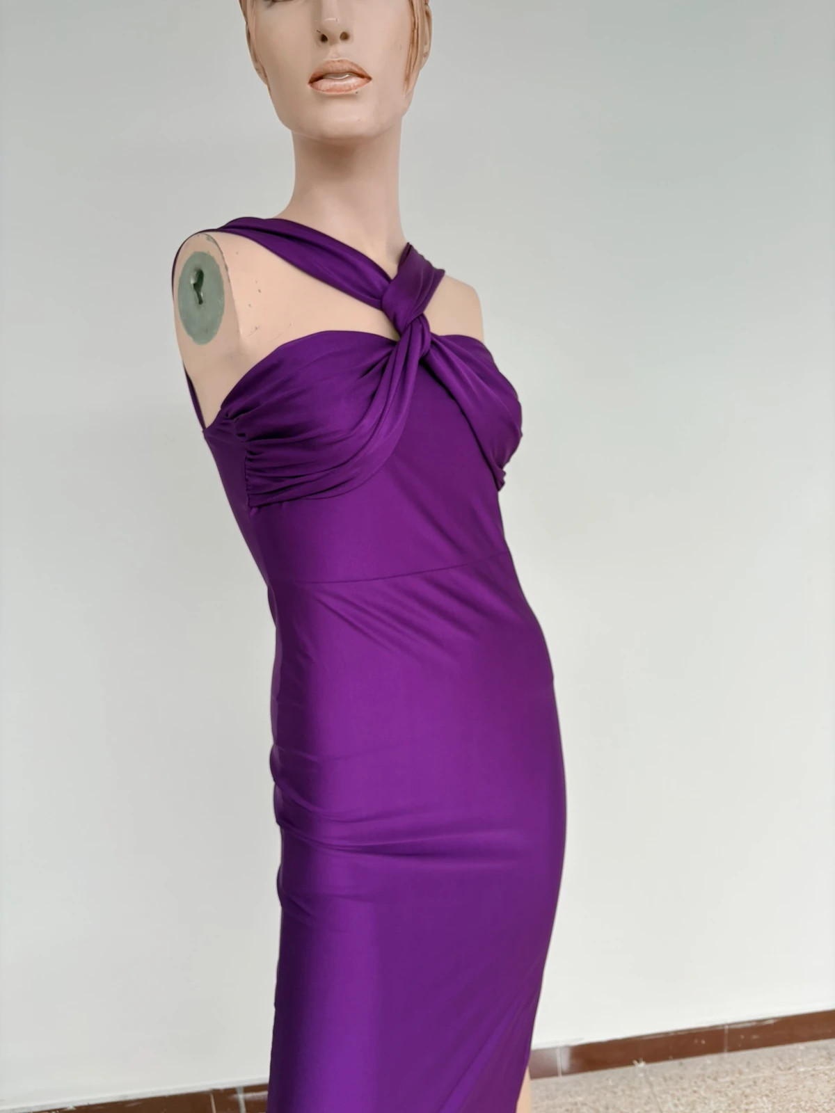 Elegant Purple Twisted Halter Neck Evening Gown Slim Fit Maxi Dress for Women Special Occasion🌺 – Vintage Dressing – taille Taille unique 2