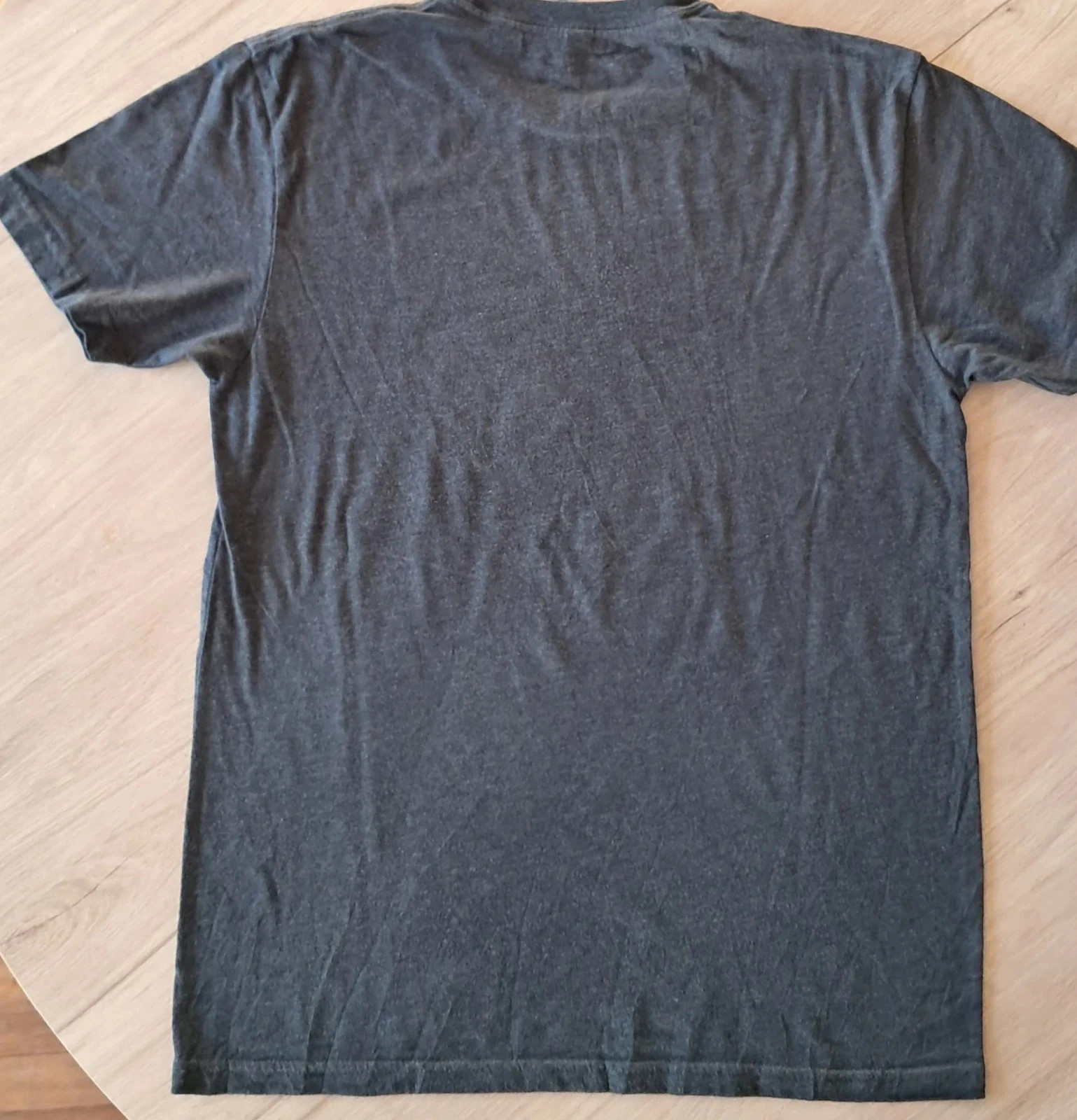 T-shirt Taureau Gris Violet Taille M Strong Like Bull – Next Level – taille M 3