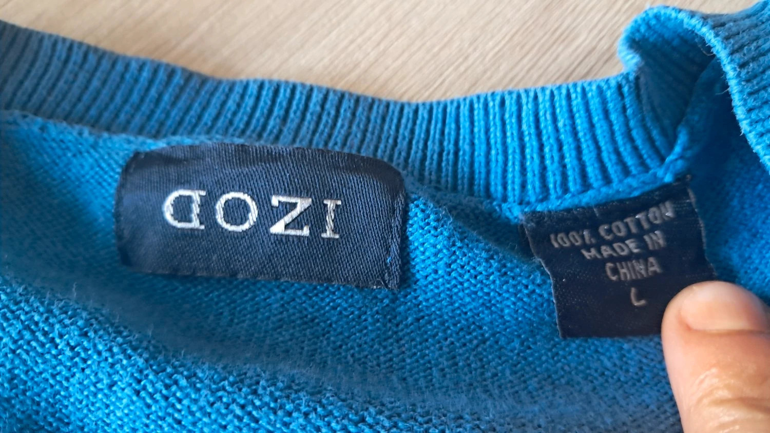 Pull IZOD col en V coton uni finitions côtelées bleu Homme taille L – IZOD – taille L 3