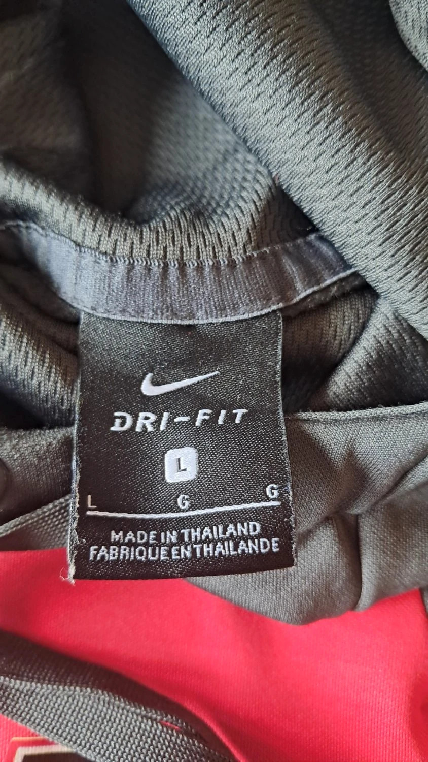Sweat à capuche Nike zippé technologie dri-fit cordon de serrage gris et rouge Homme taille L – Nike – taille L 3