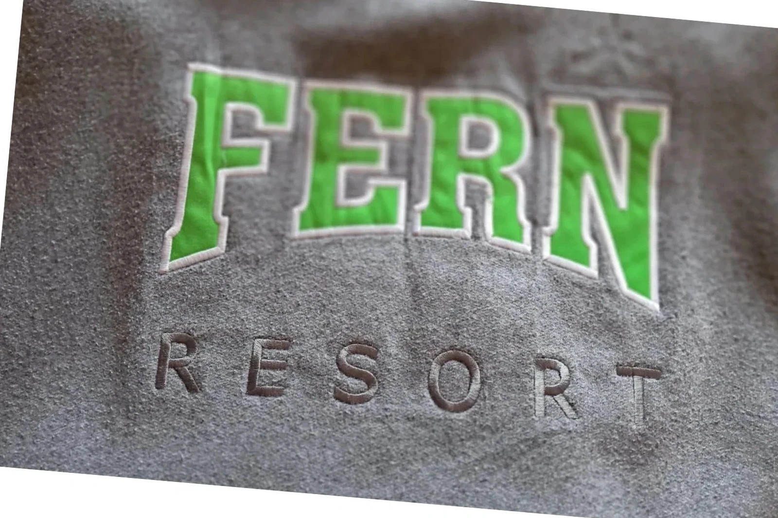 Sweat / Haut Fern Resort Gildan Taille M – Gildan – taille M / 38 / 10 3