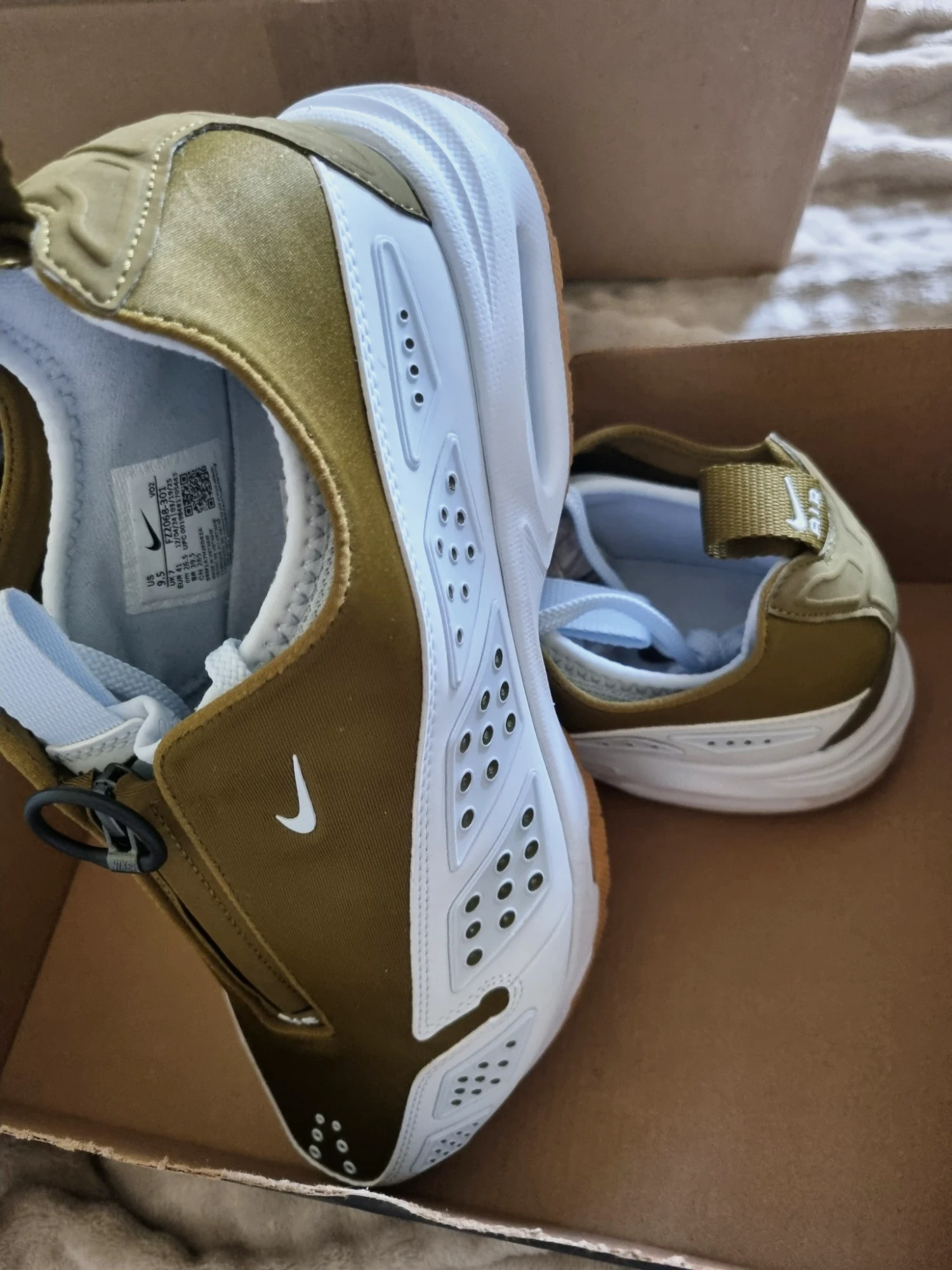 Nike sndr kaki