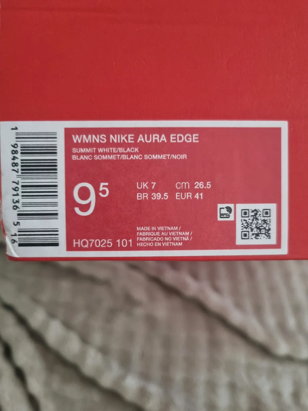 Nike Aura Edge full white  – Nike – taille EU 41 5