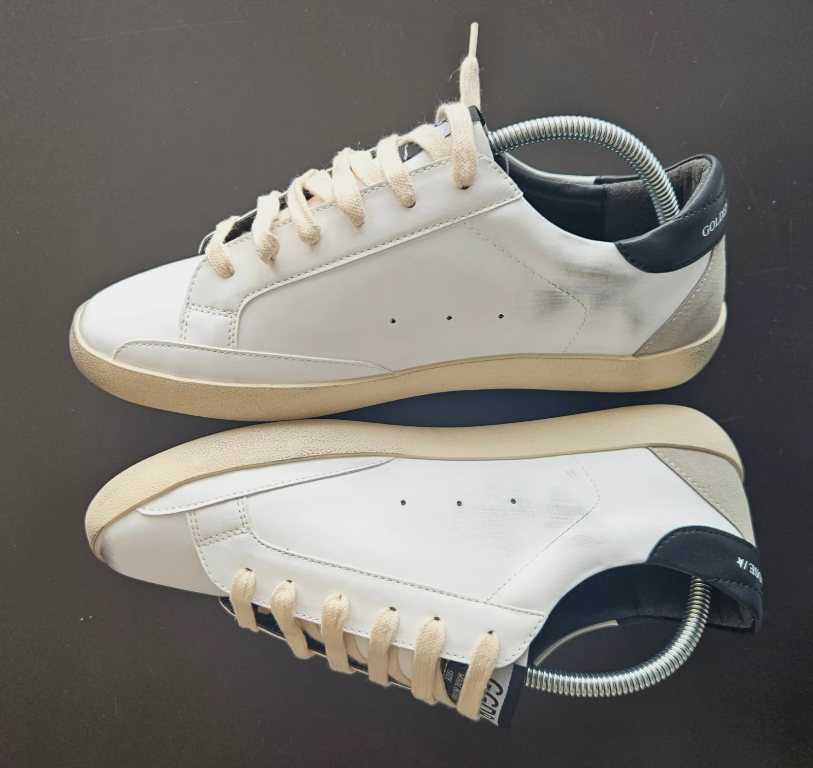 Baskets Golden Goose Super-Star en cuir blanc et noir – Golden Goose – taille EU 43 5